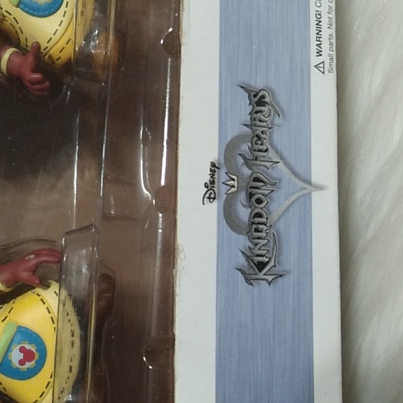 SALE! New POP! Chip And Dale Vinyl Figures 2 Pack - Picture 5 of 14